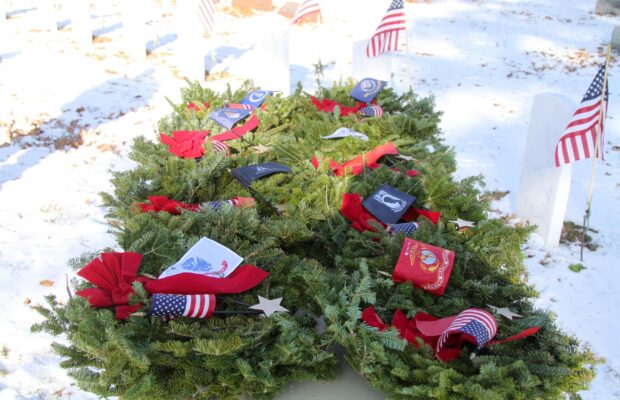 You can help decorate a Veterans memorial this holiday season