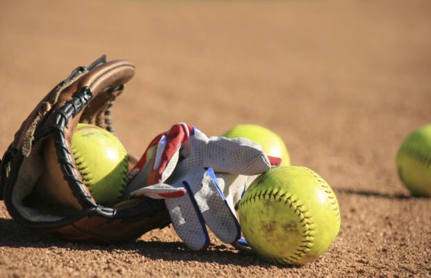 The Lady Redmen stop the Lady Rockets!!